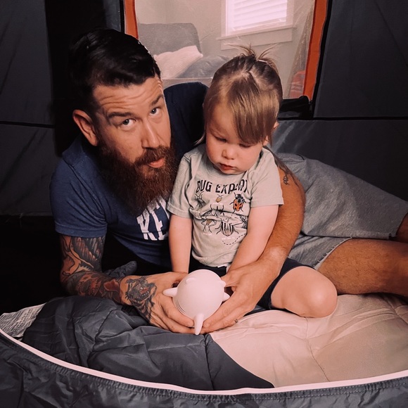 Meet your Poshers, Karolyn & Jon. - Picture 4 of 8